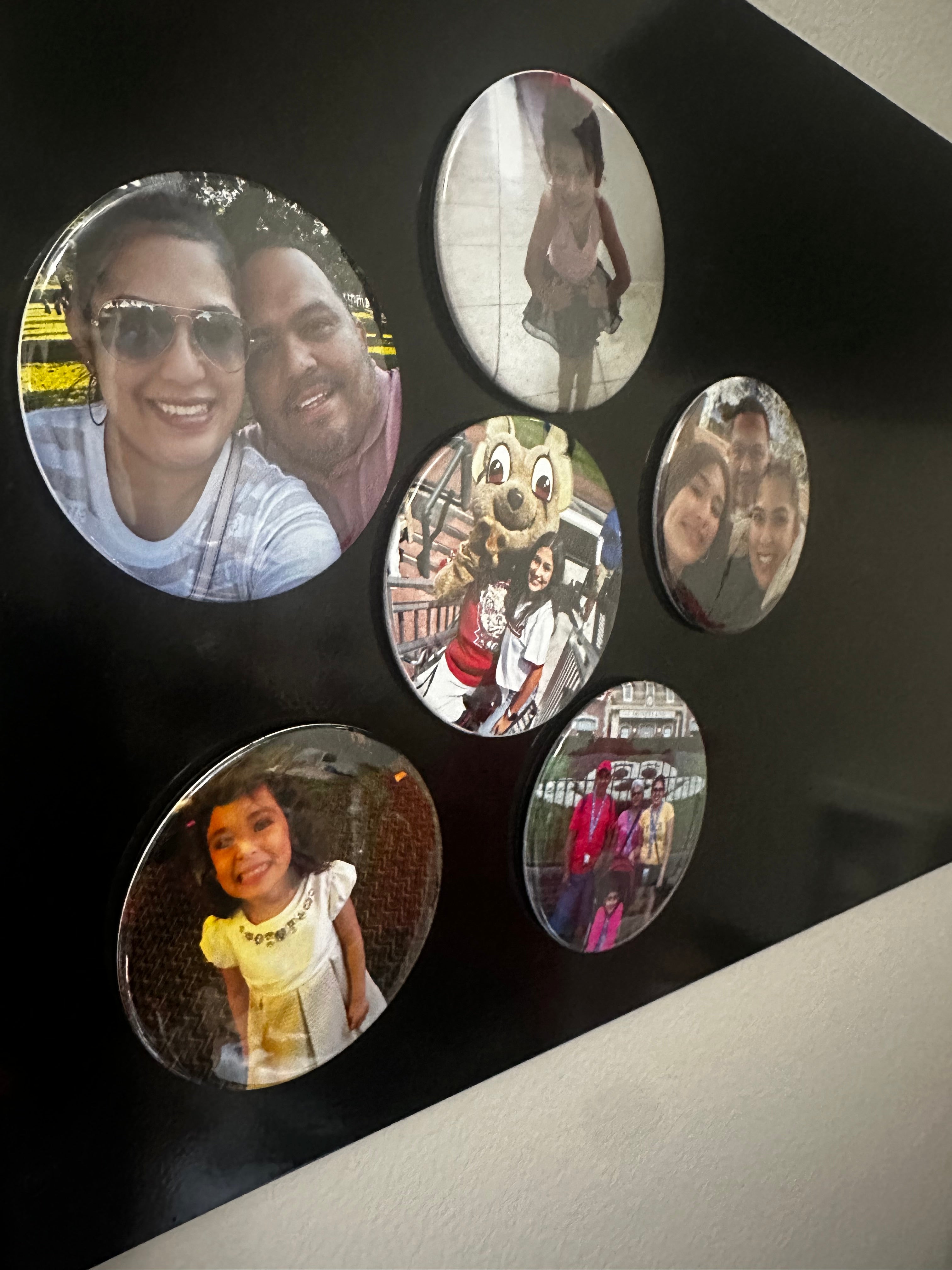 Round 10 Pack magnets